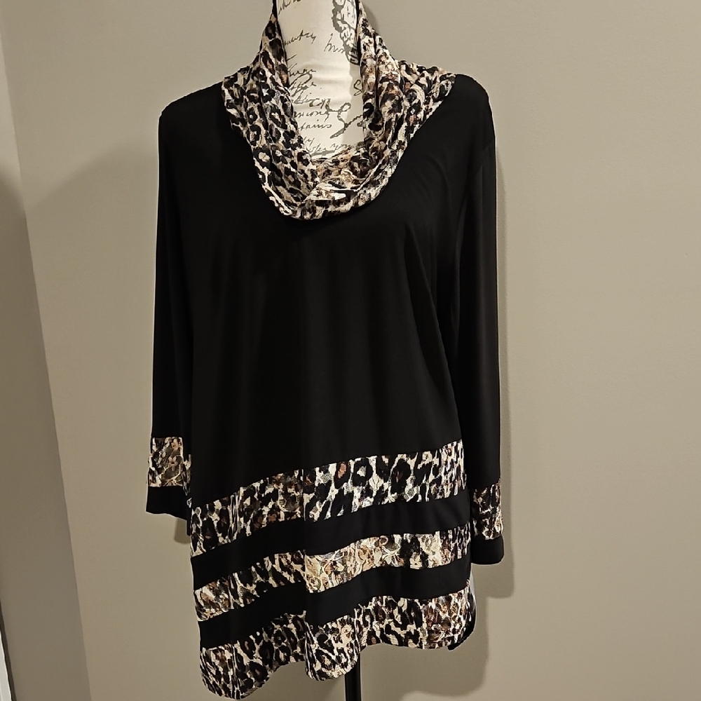 NWT Coco Bianco Black Tunic with Leopard Accents XL